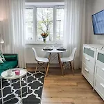 Bezagenta Mozart4 2 Room Easy Transit To City Wifi