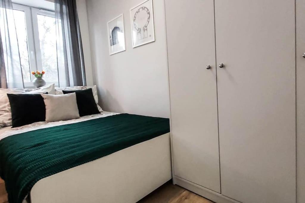 Apartment Bezagenta Mozart4 2 Easy Transit To City Wifi